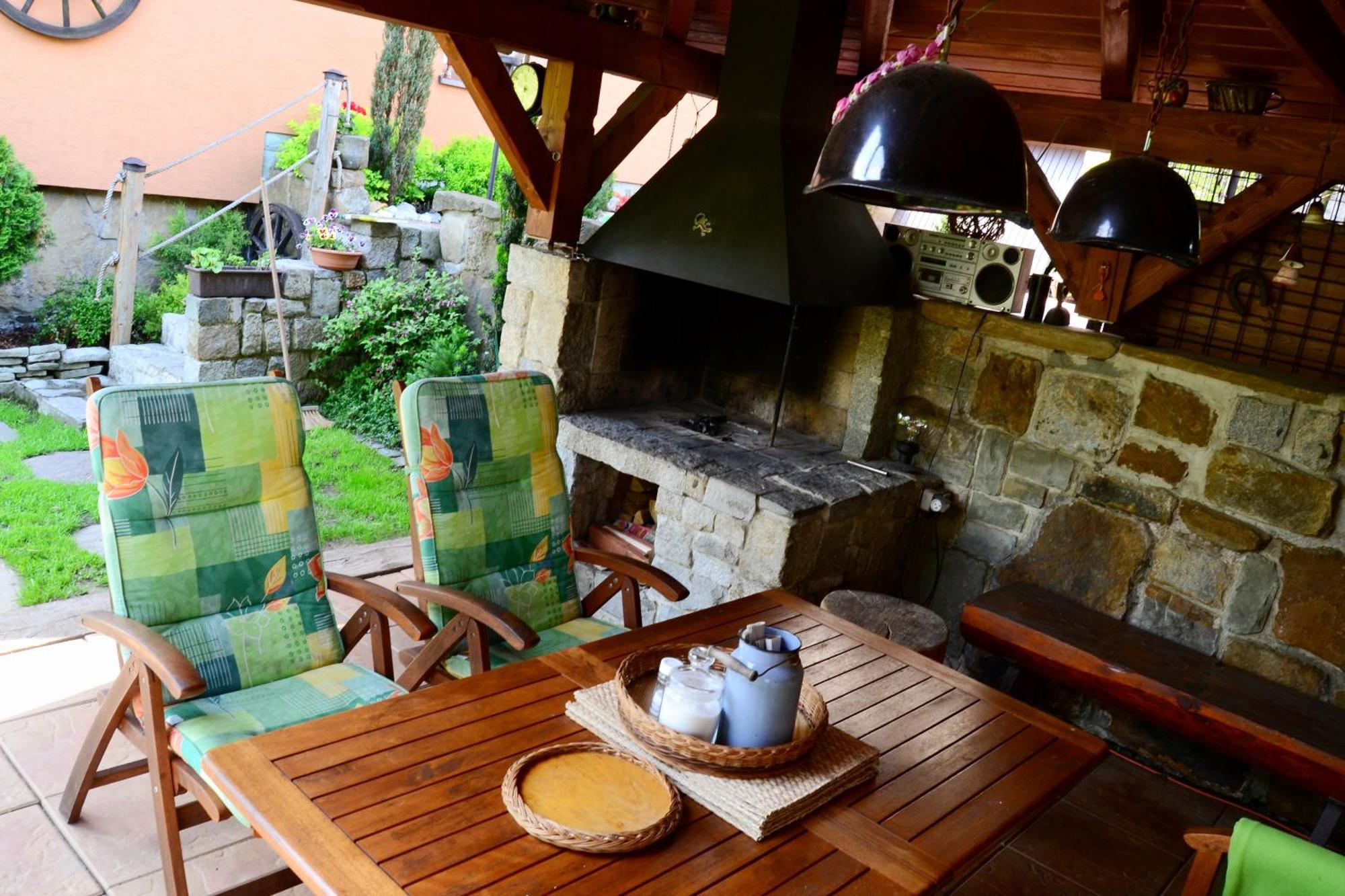 Ve Dvore Apartment